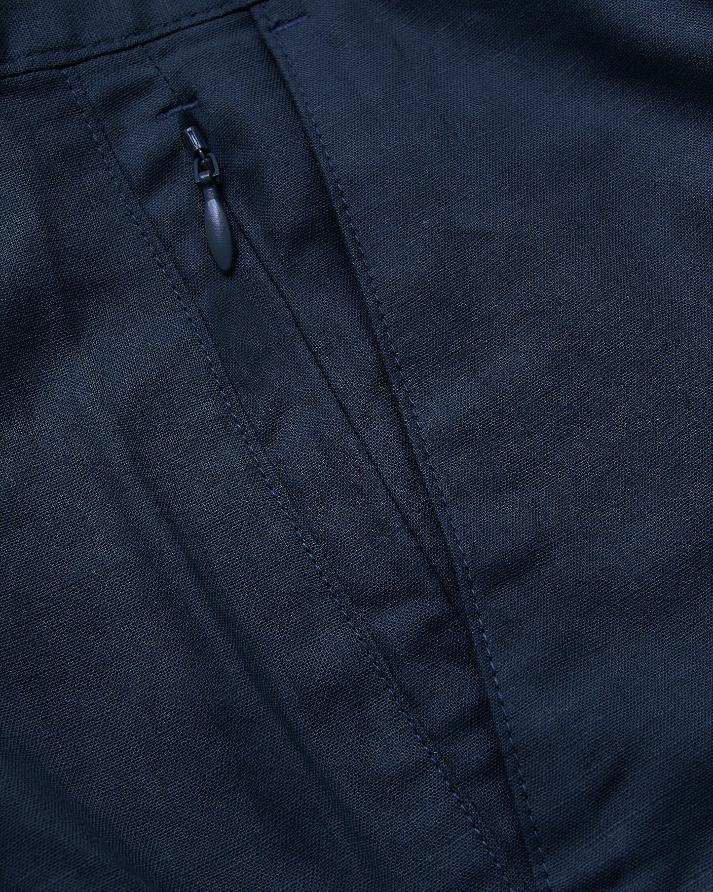 Pantalones cortos de lino azul marino de 7 pulgadas