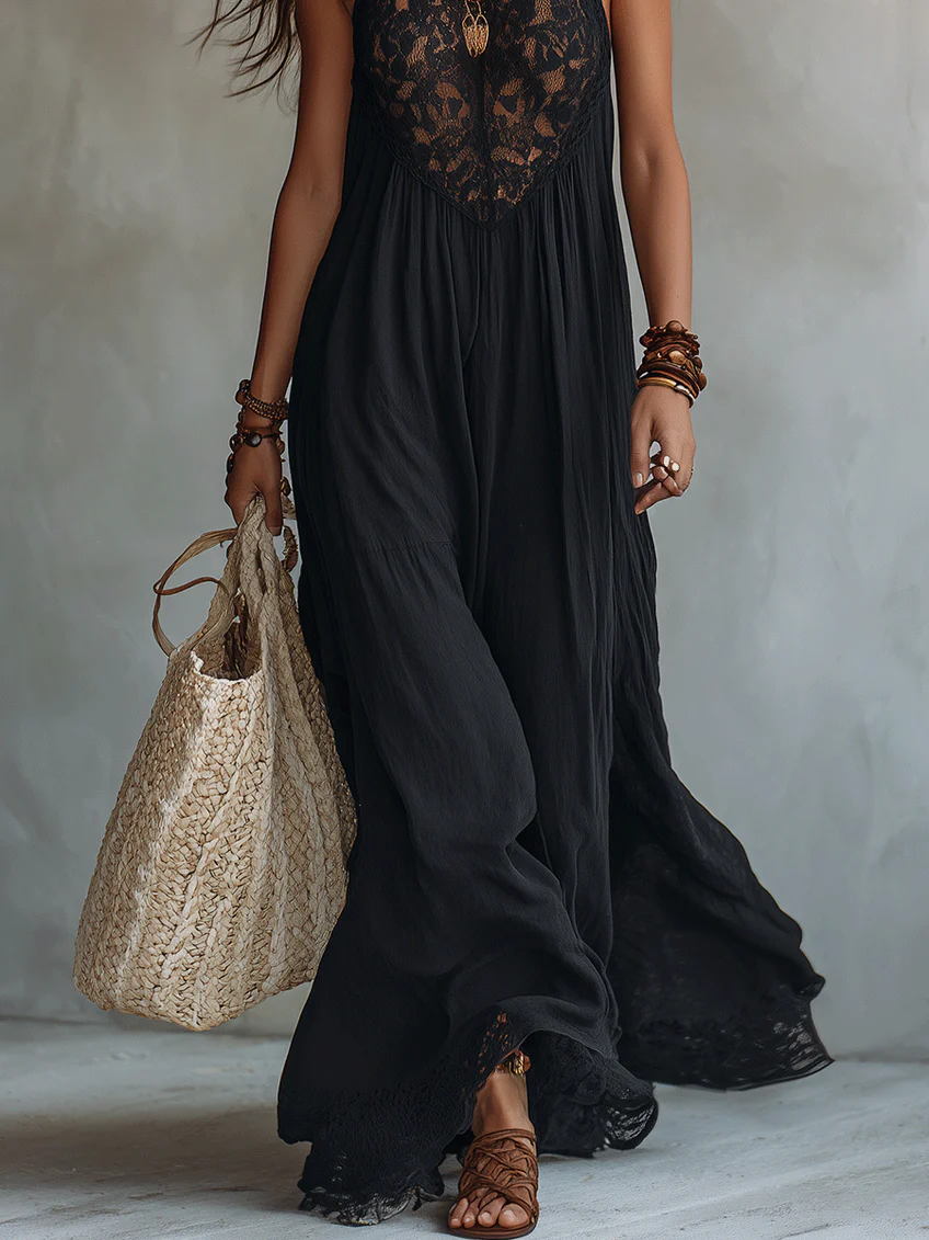 Martina | Vestido largo negro con cuerpo de encaje y falda fluida