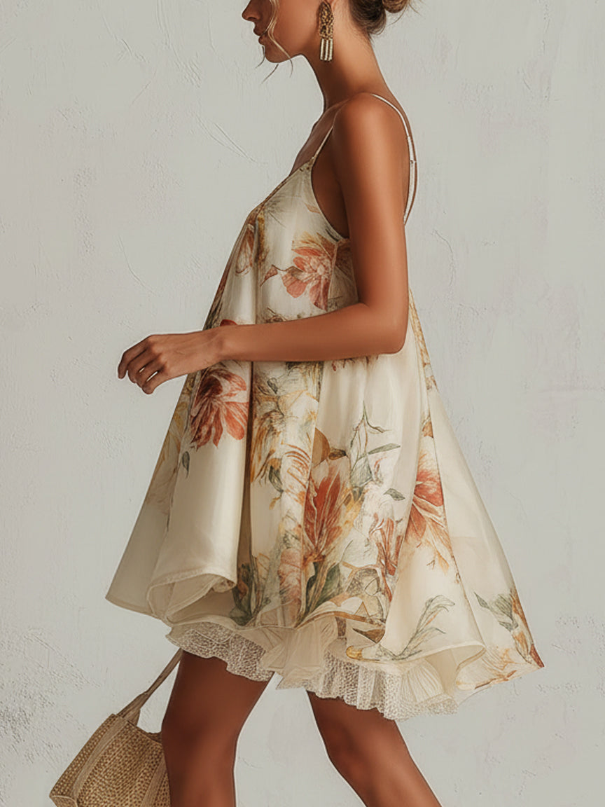 Minivestido Evasé de Organza Floral Beige con Detalles de Encaje