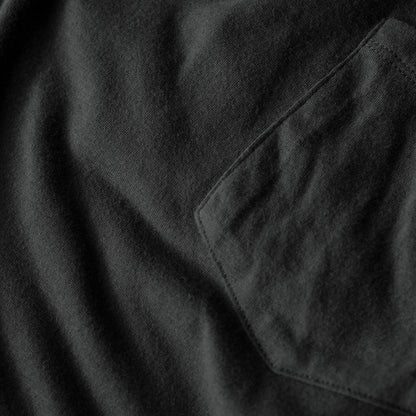 Camiseta de manga corta con bolsillo de carbono