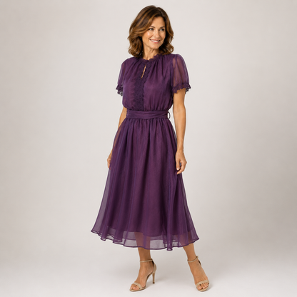 Livia | Vestido Largo con Escote en Gota y Detalle de Encaje