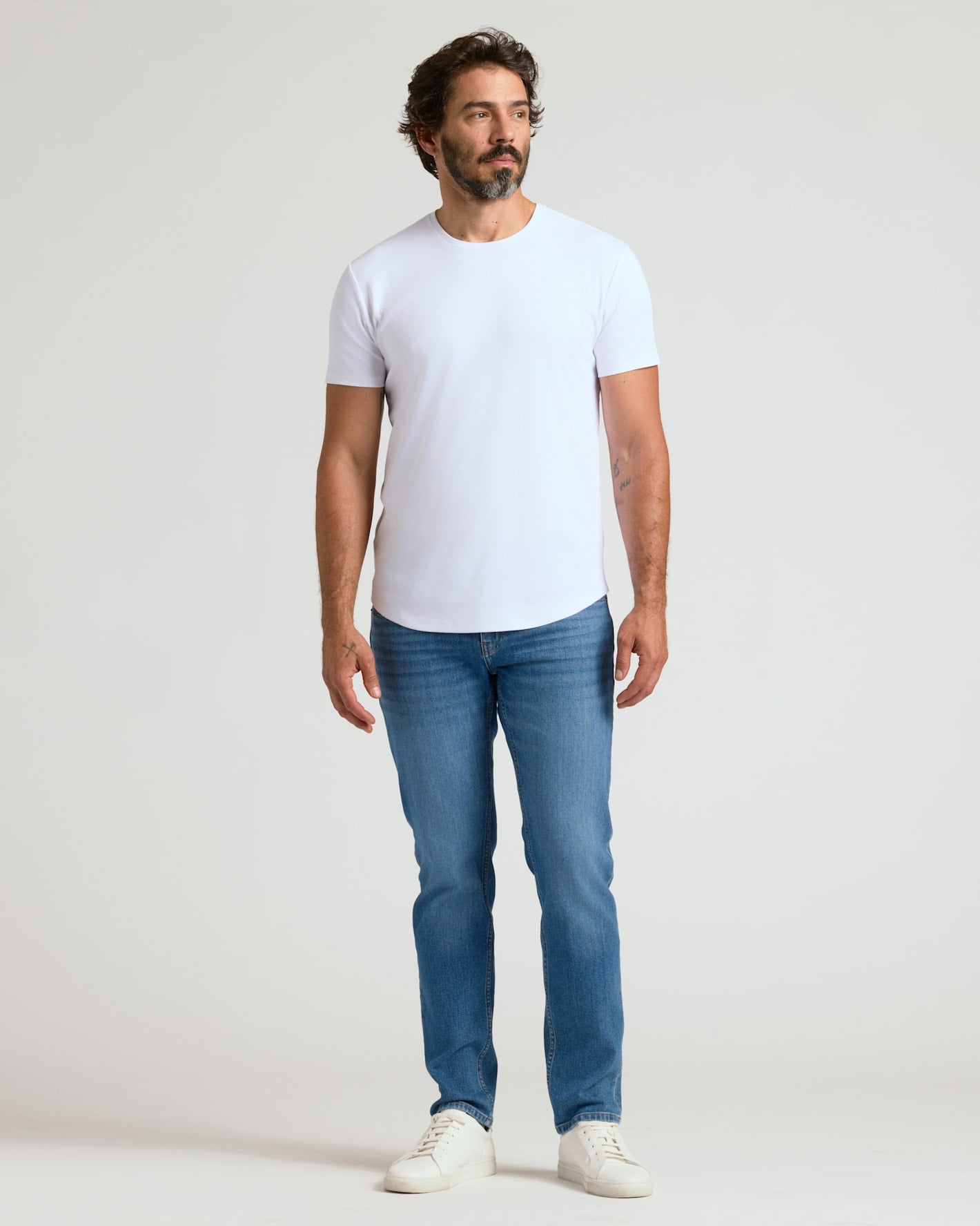 Paquete de 4 camisetas de manga corta con dobladillo curvo y mezcla de algodón Pima