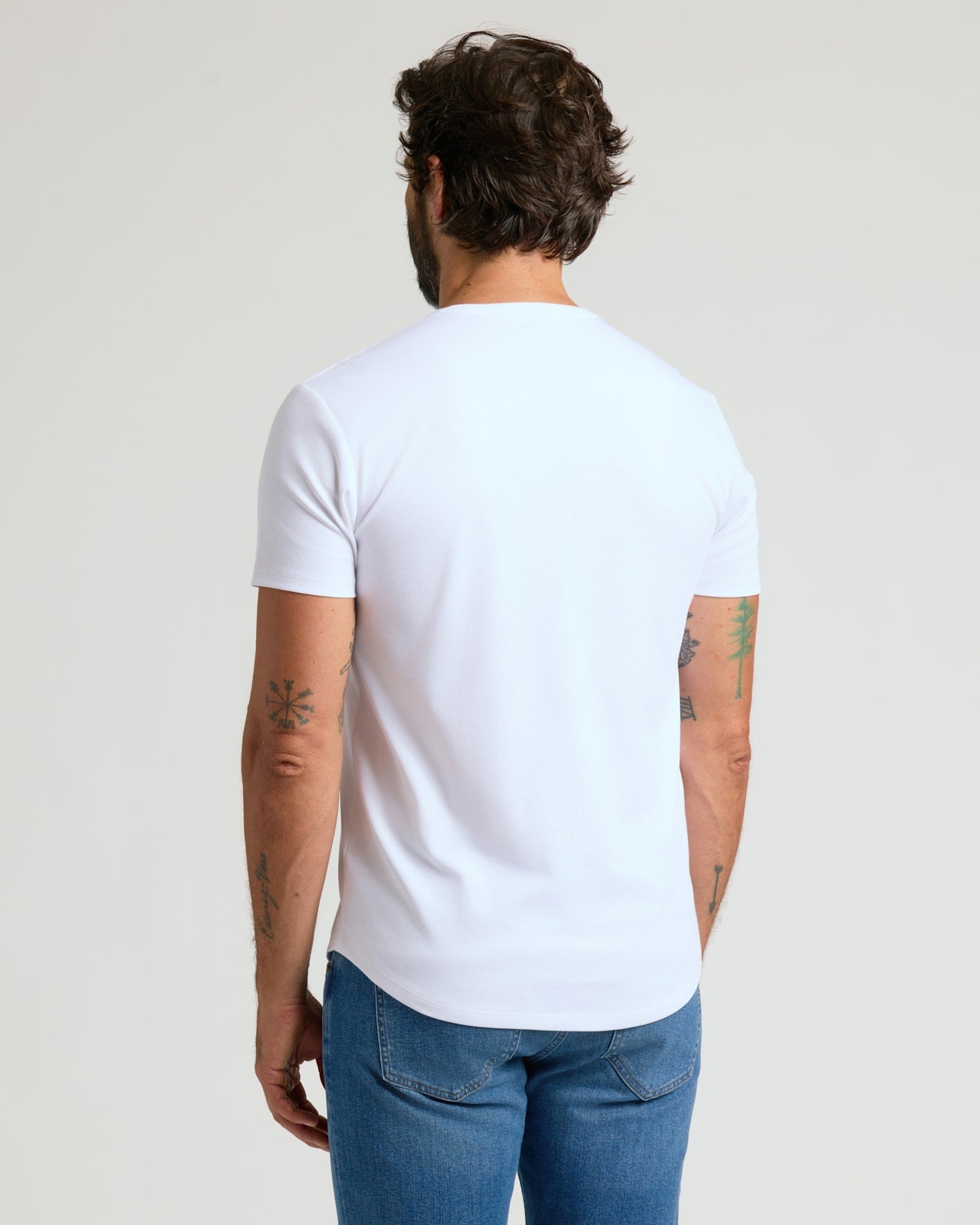 Paquete de 4 camisetas de manga corta con dobladillo curvo y mezcla de algodón Pima
