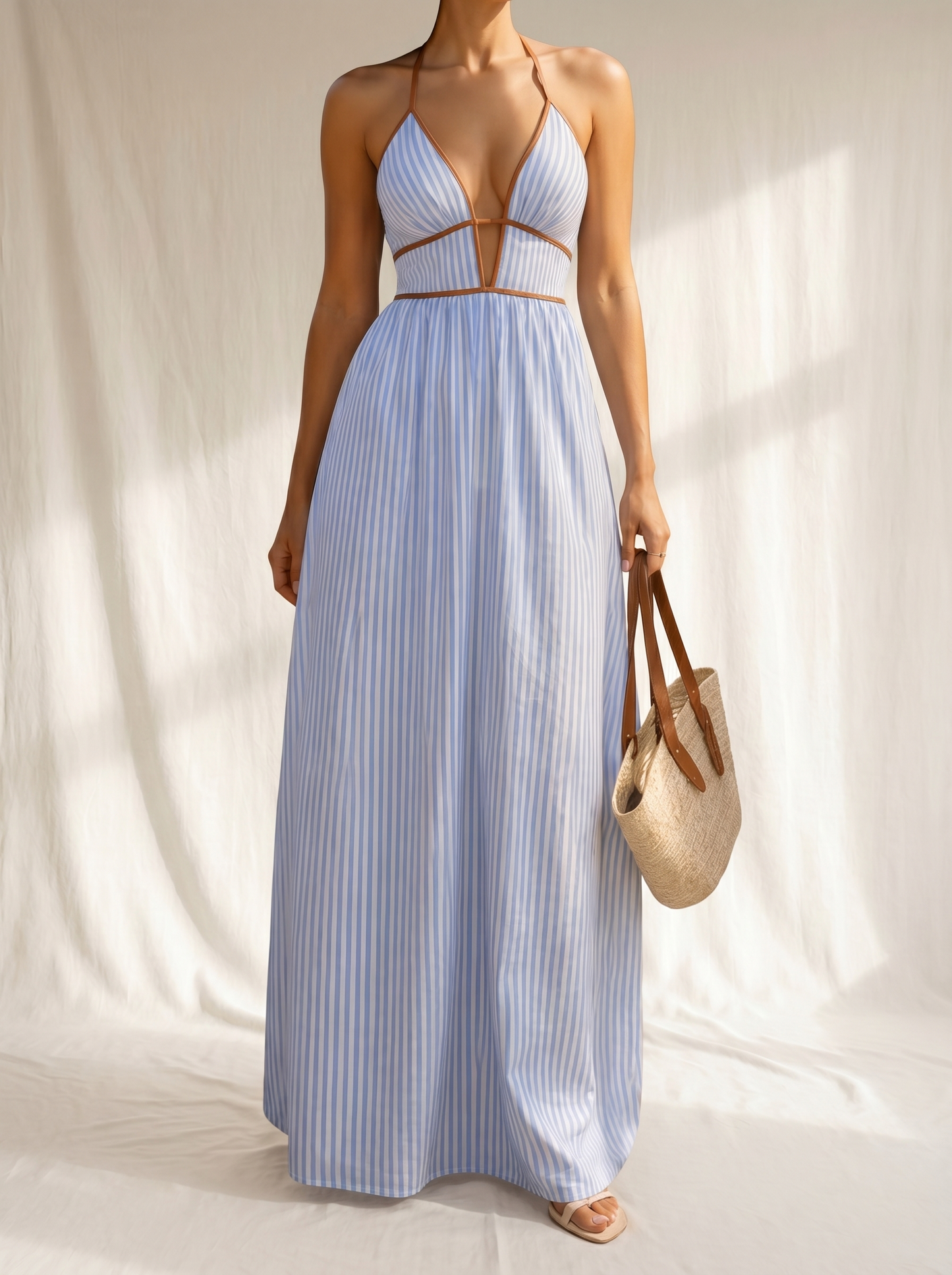 Valeria | Vestido Largo de Rayas con Escote Elegante