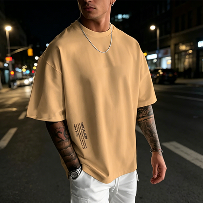 Camiseta Urbana Hombre Oversize – Mezcla de Algodón Premium y Estampado Gráfico